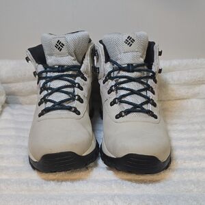 Columbia Light Gray and Black Hiking Boots